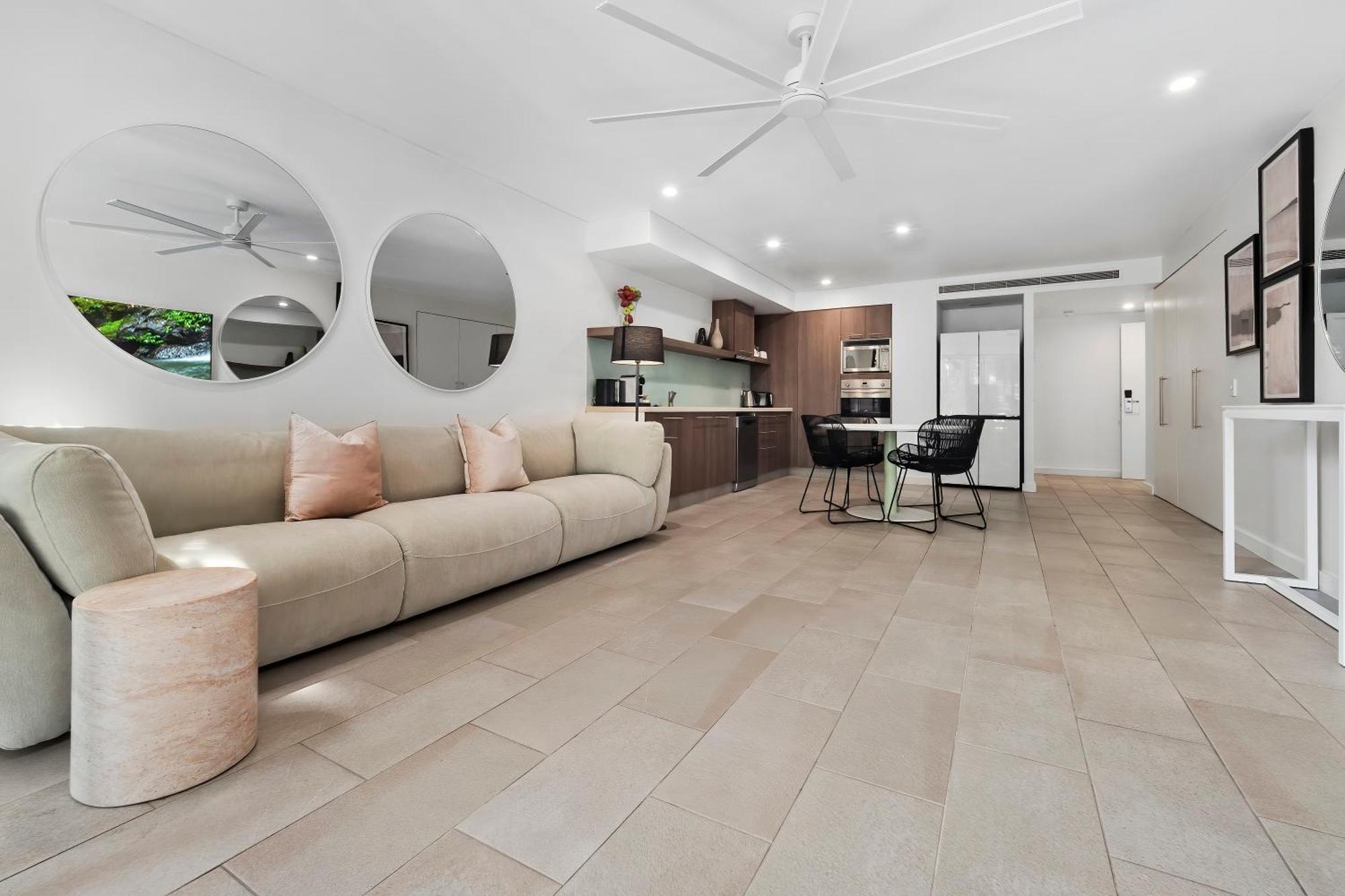 Private Apartments In The Temple Beachfront Resort بالم كوف الغرفة الصورة