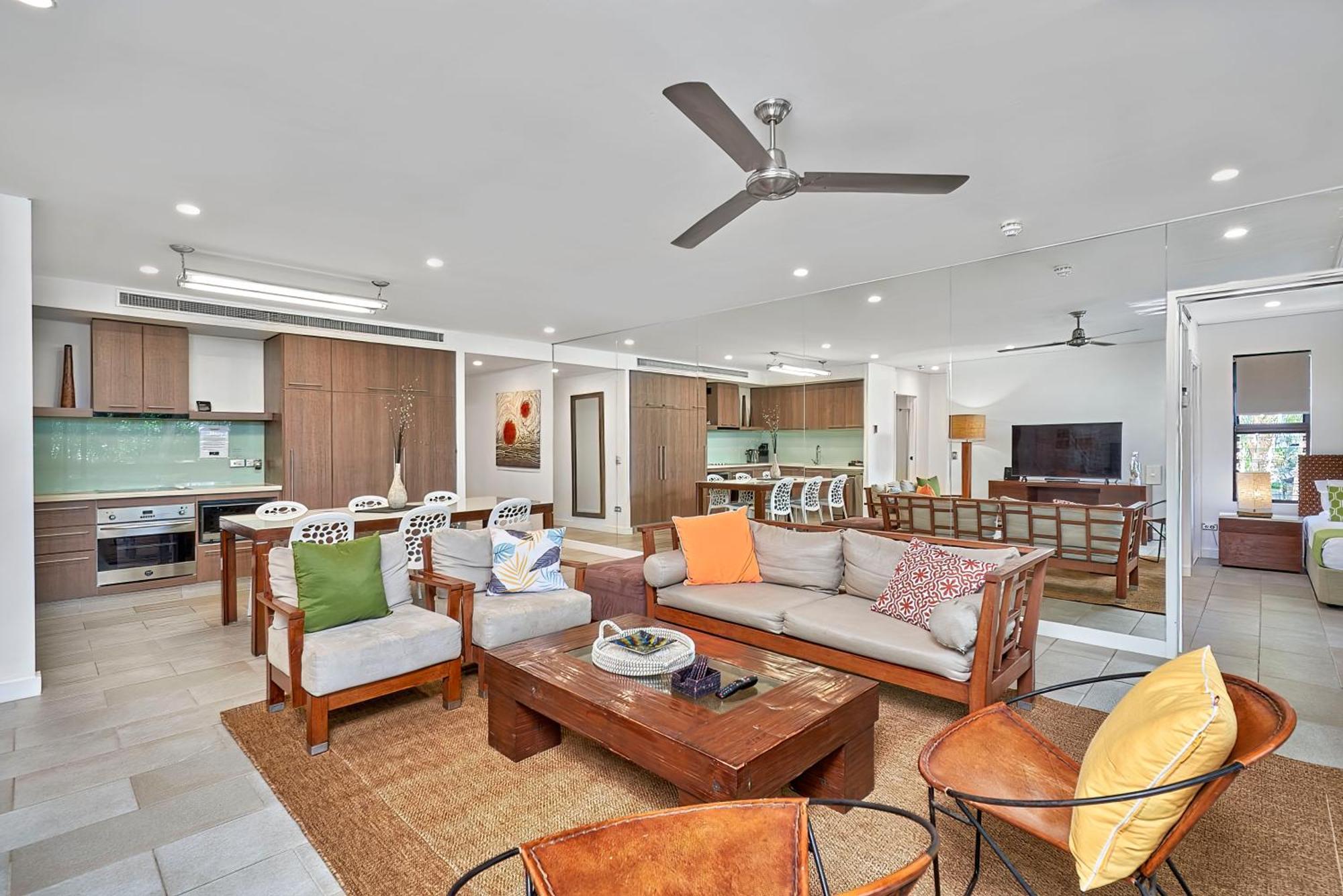Private Apartments In The Temple Beachfront Resort بالم كوف الغرفة الصورة