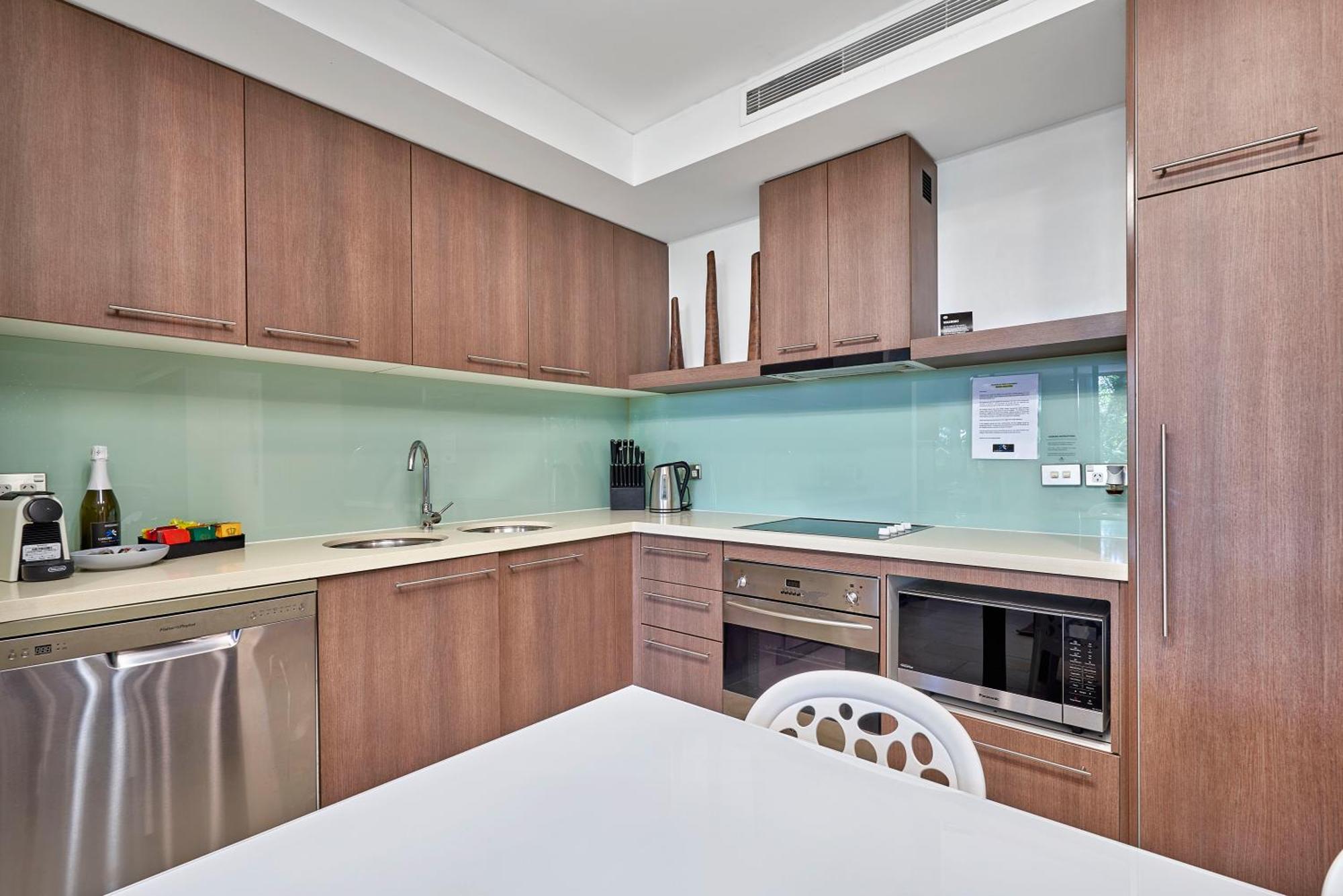 Private Apartments In The Temple Beachfront Resort بالم كوف الغرفة الصورة